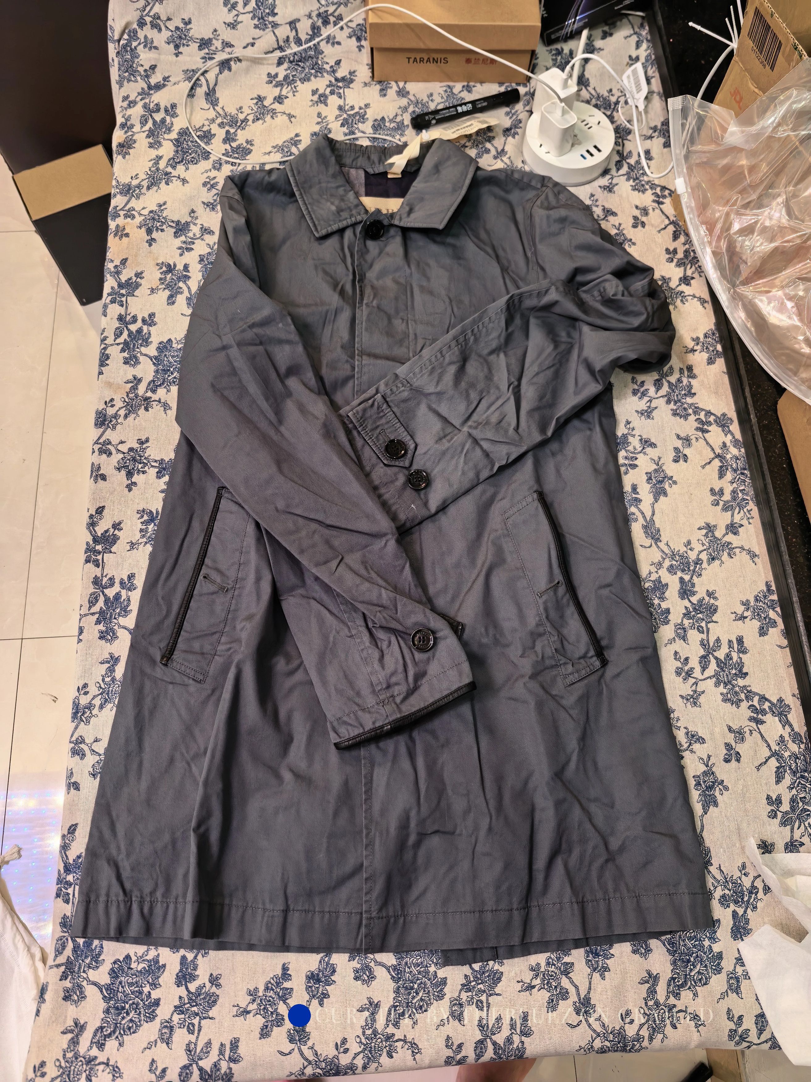 Burberry Classic Black Trench Coat, Size S Size US S / EU 44-46 / 1 - 1 Thumbnail