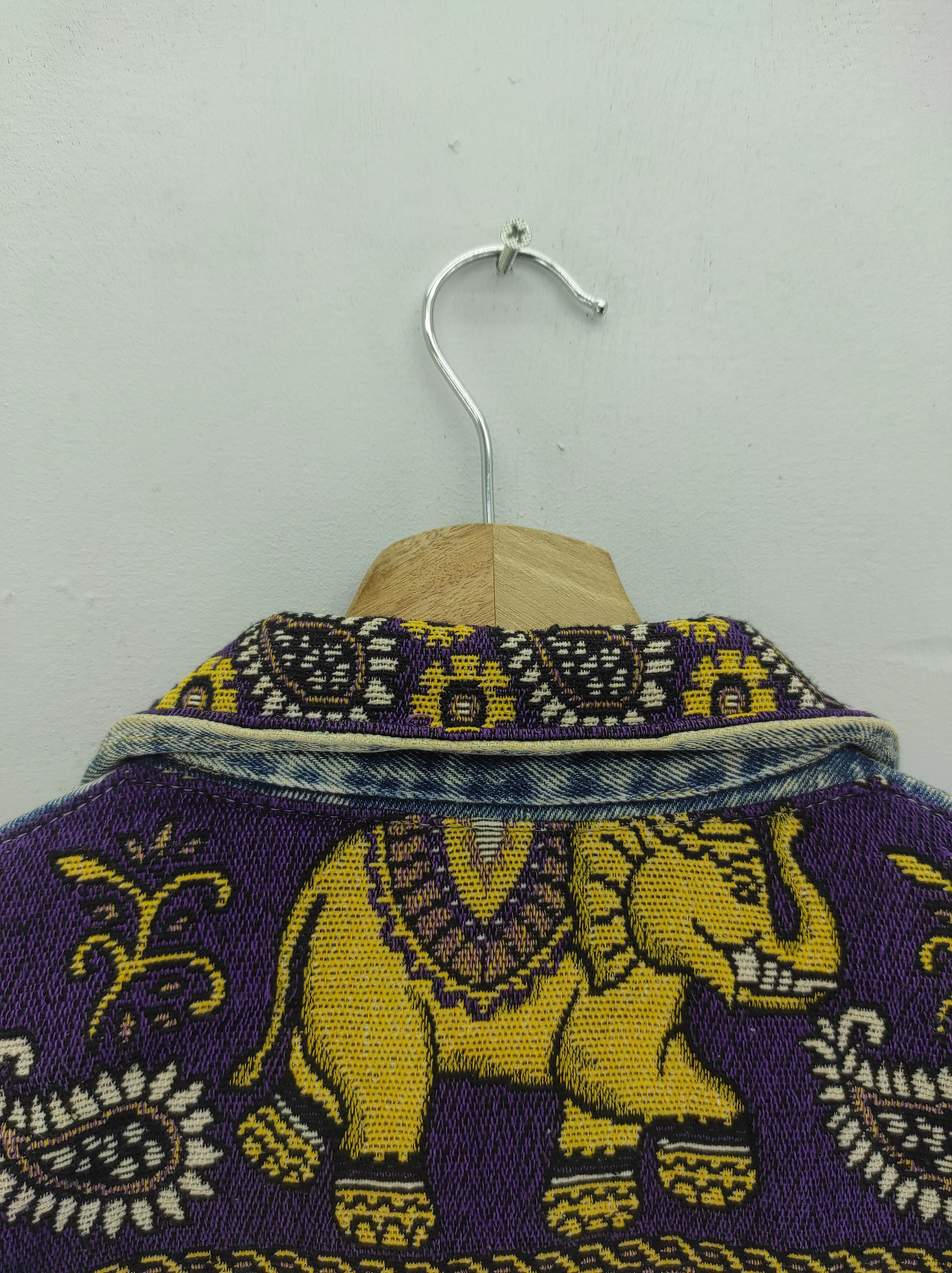 Other Vintage Denim Jacket Custom Elephant graphic Size US L / EU 52-54 / 3 - 13 Thumbnail