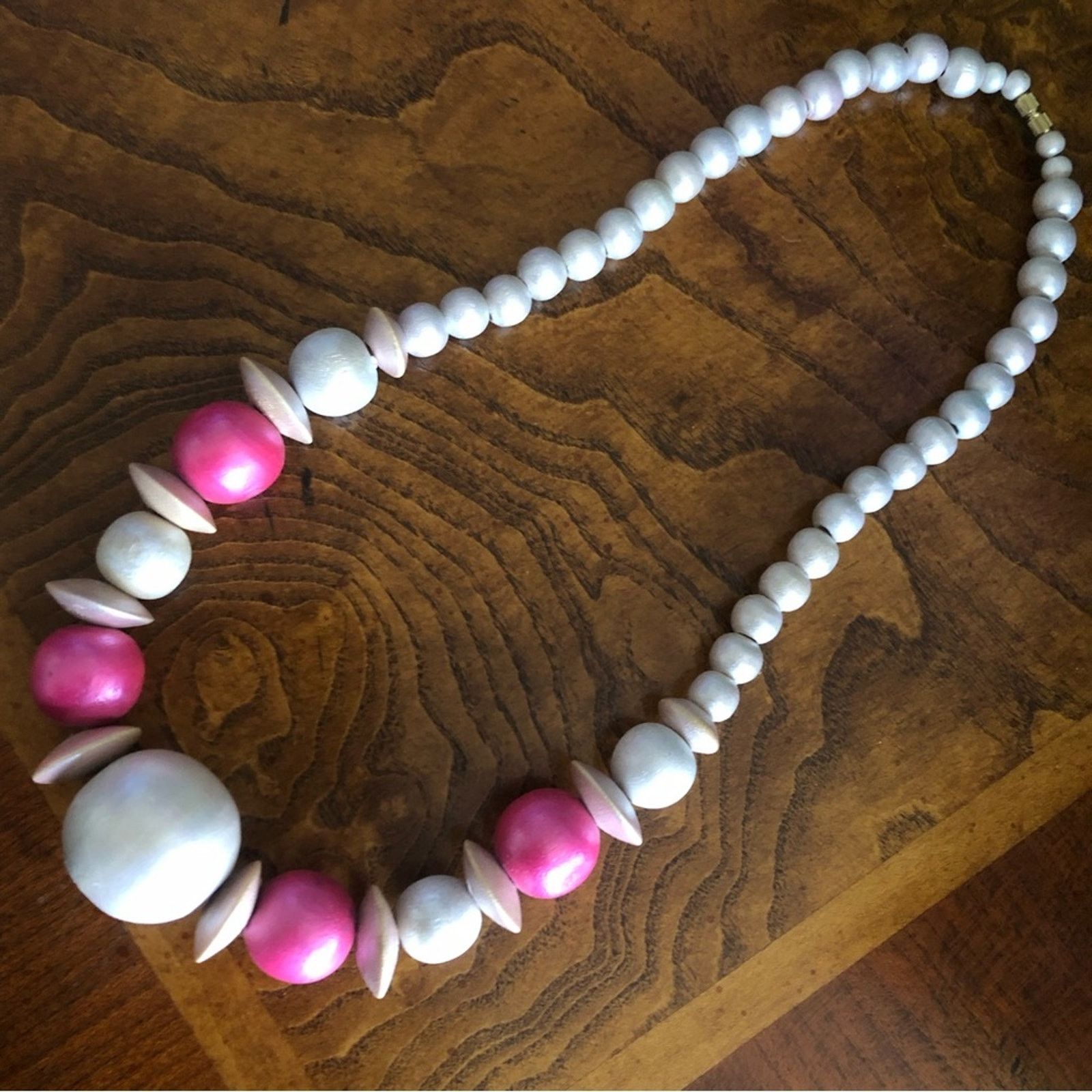 Vintage Vintage pink and pearl tone wood bead necklace Size ONE SIZE - 9 Thumbnail