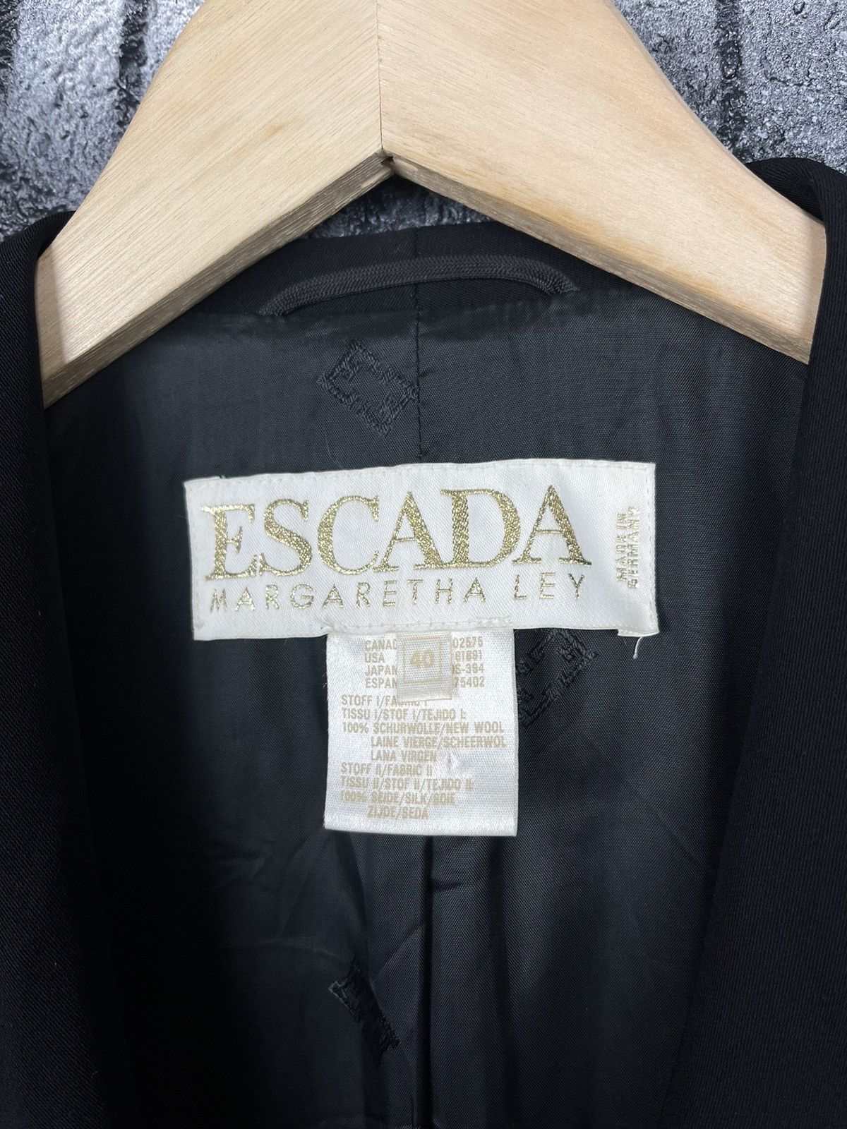 Escada × Vintage Vintage ESCADA Margaretha Ley Blazer Jacket Woman’s Size 40 Size S / US 4 / IT 40 - 10 Thumbnail