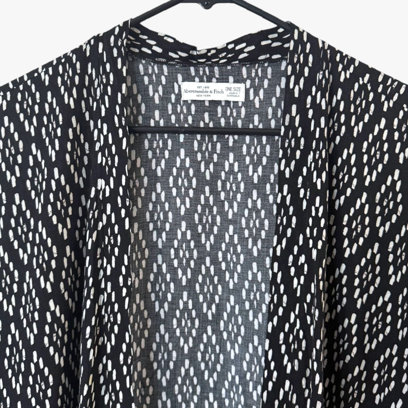 Abercrombie & Fitch VINTAGE Abercrombie & Fitch Women’s Kimono Shawl Boho Tassel Fringe Black White One Size Summer Casual Size ONE SIZE - 5 Thumbnail