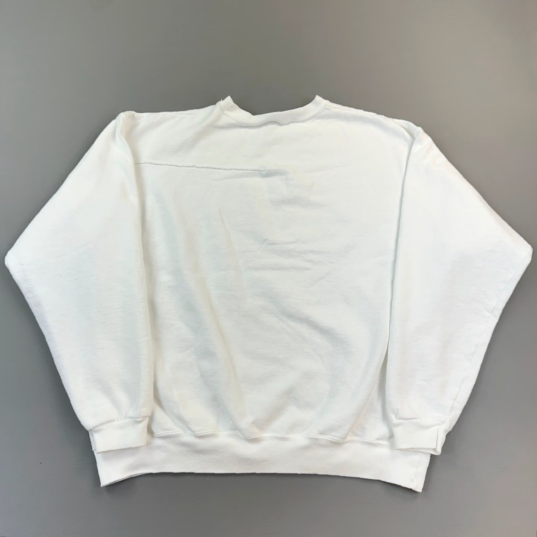 Vintage VINTAGE Cotton Deluxe Sweatshirt Mens XL White Crewneck Pullover USA Made Size US XL / EU 56 / 4 - 5 Thumbnail