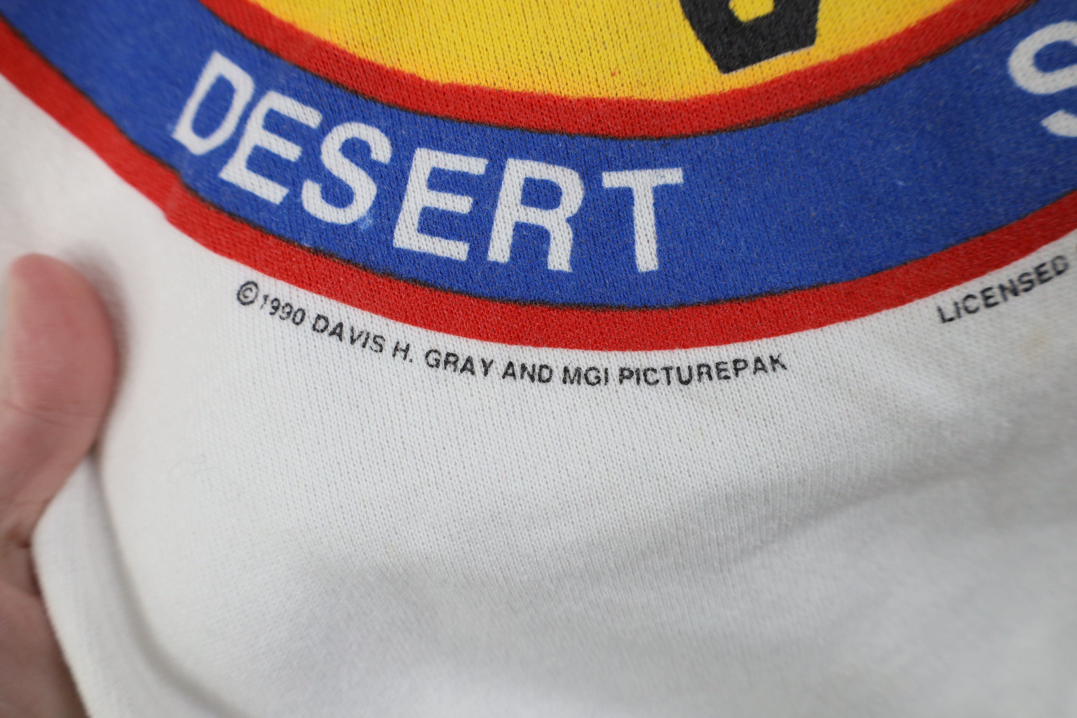 Vintage Vintage 90s Desert Shield Military Crewneck Sweatshirt USA Size US M / EU 48-50 / 2 - 6 Thumbnail