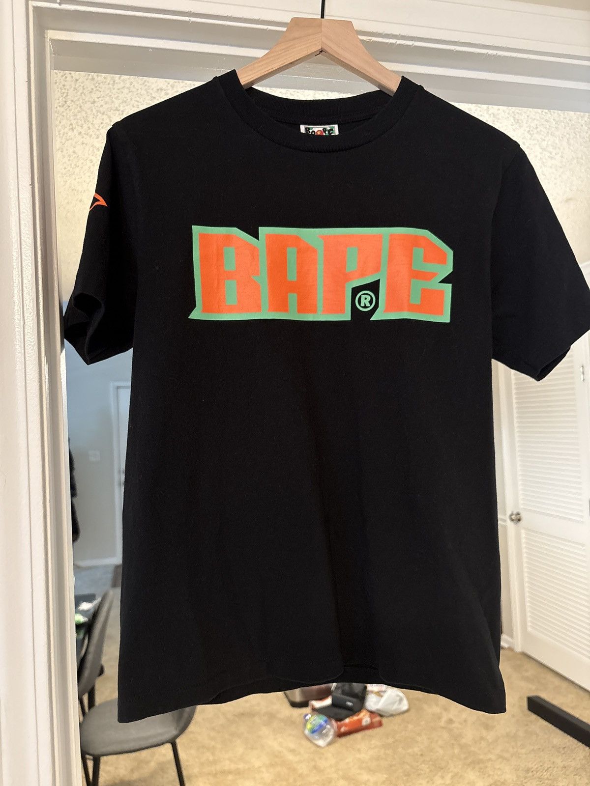 Bape BAPE LOGO SHIRT Size US S / EU 44-46 / 1 - 1 Thumbnail