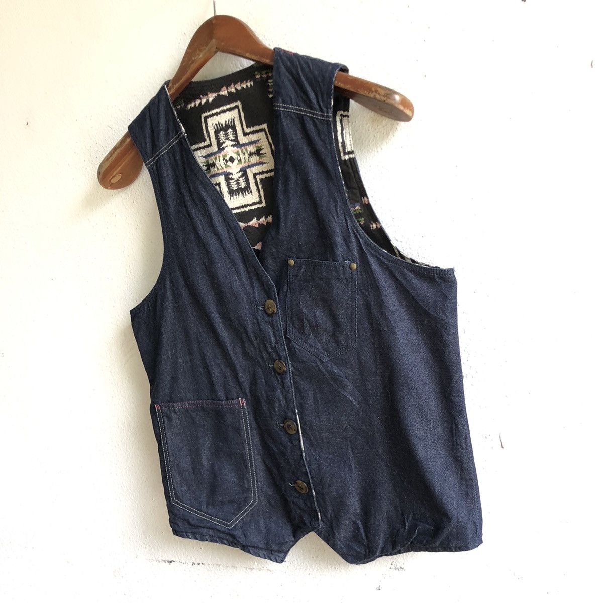 Japanese Brand reversible navajo japanese vests Size US S / EU 44-46 / 1 - 5 Thumbnail
