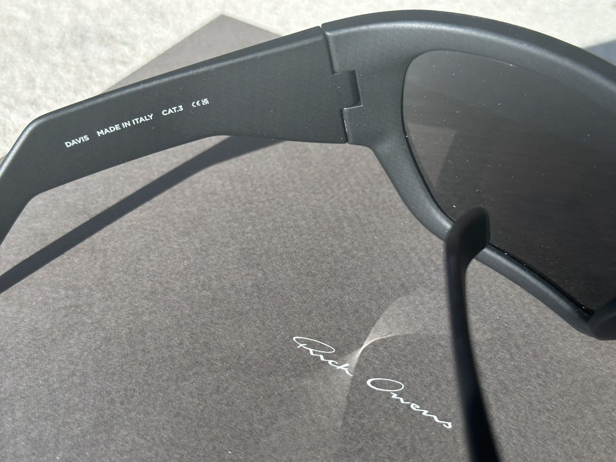 Rick Owens Rick Owens FW22 STROBE Davis Shades Sunglasses Size ONE SIZE - 4 Thumbnail