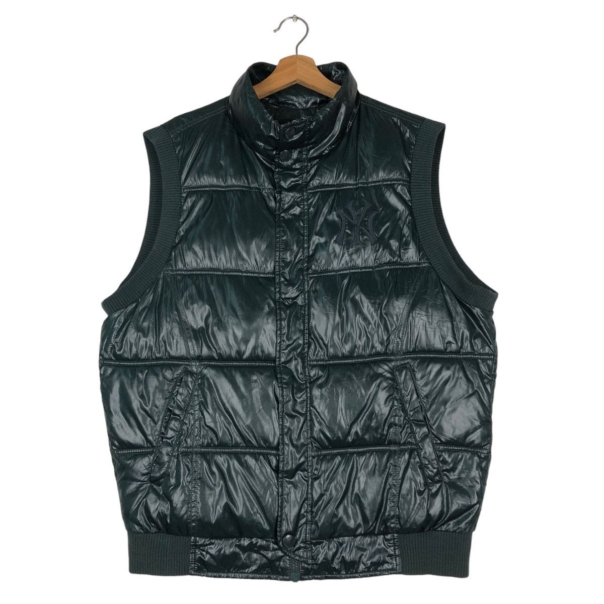 New York Yankees 🔥Vintage Sleeveless Biker Puffer Down Jacket MLB New York Size US M / EU 48-50 / 2 - 1 Thumbnail