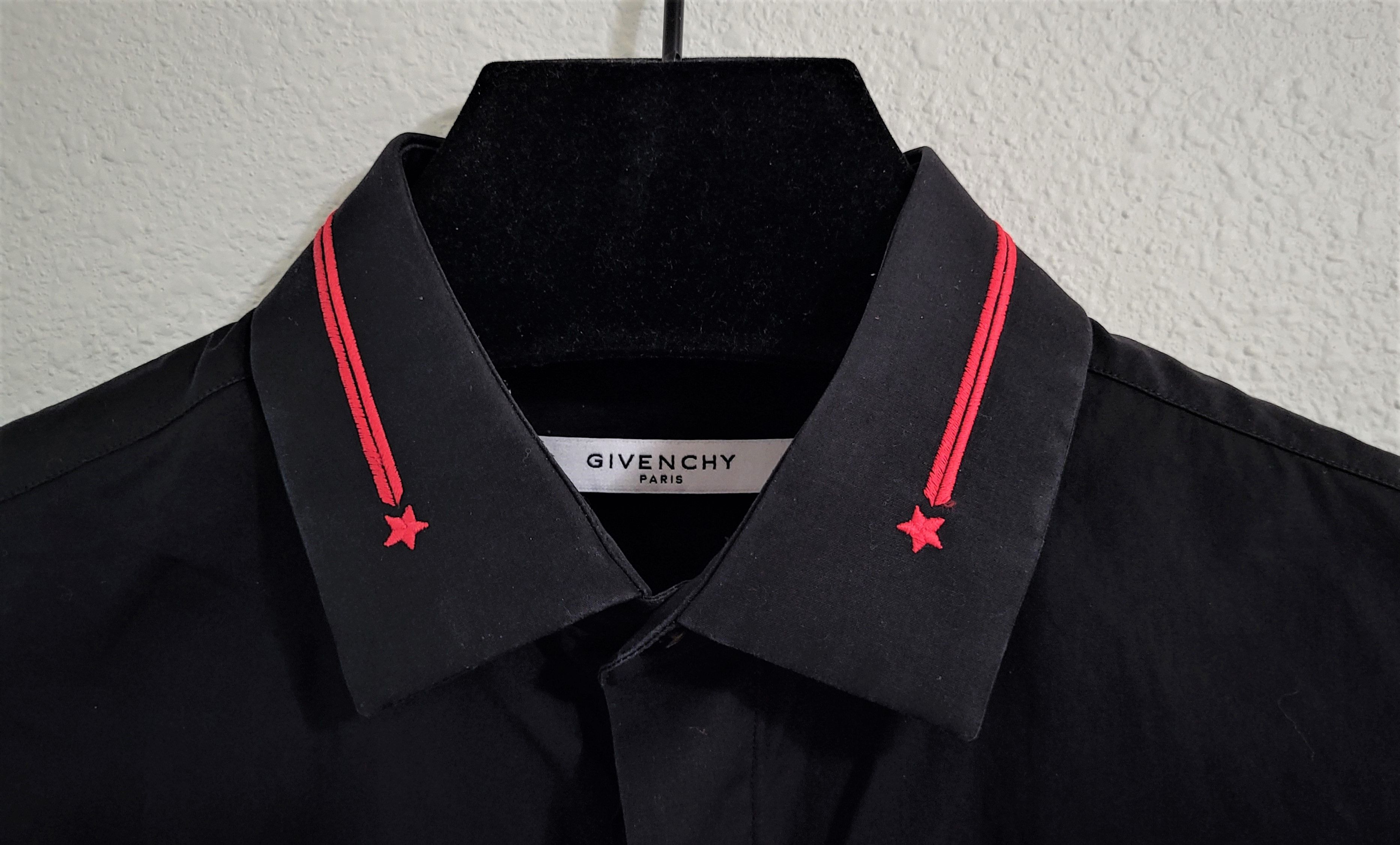 Givenchy $550 Embroidered Red Star Button Up Size US M / EU 48-50 / 2 - 1 Thumbnail