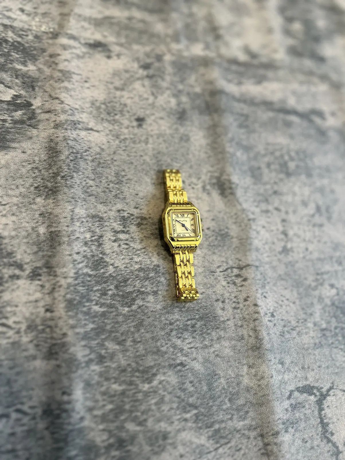 Other Vintage 90s vintage retro luxury style quartz Gold watch Size ONE SIZE - 2 Thumbnail