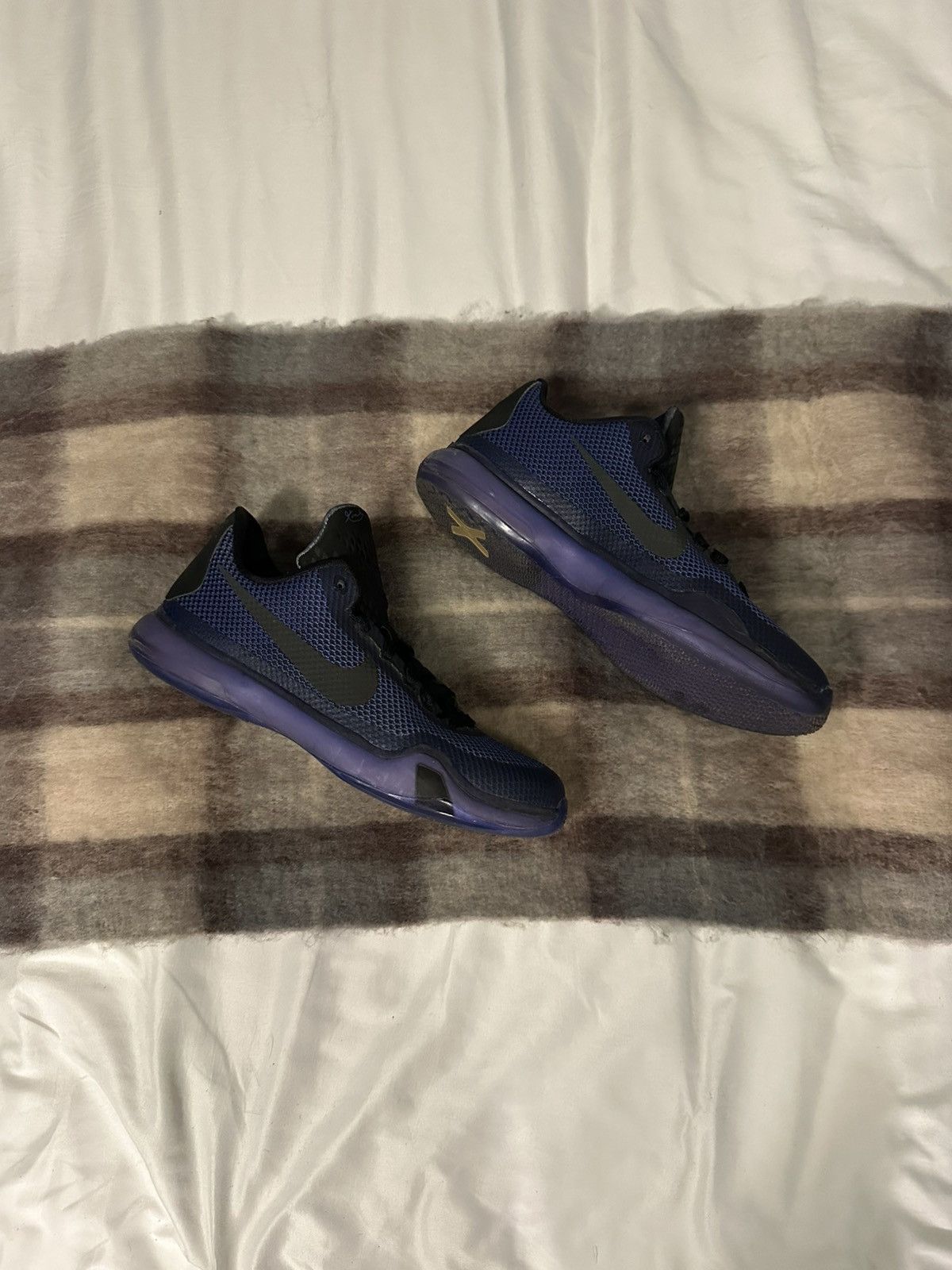 Nike Kobe X Blackout Size US 7 / EU 40 - 2 Thumbnail