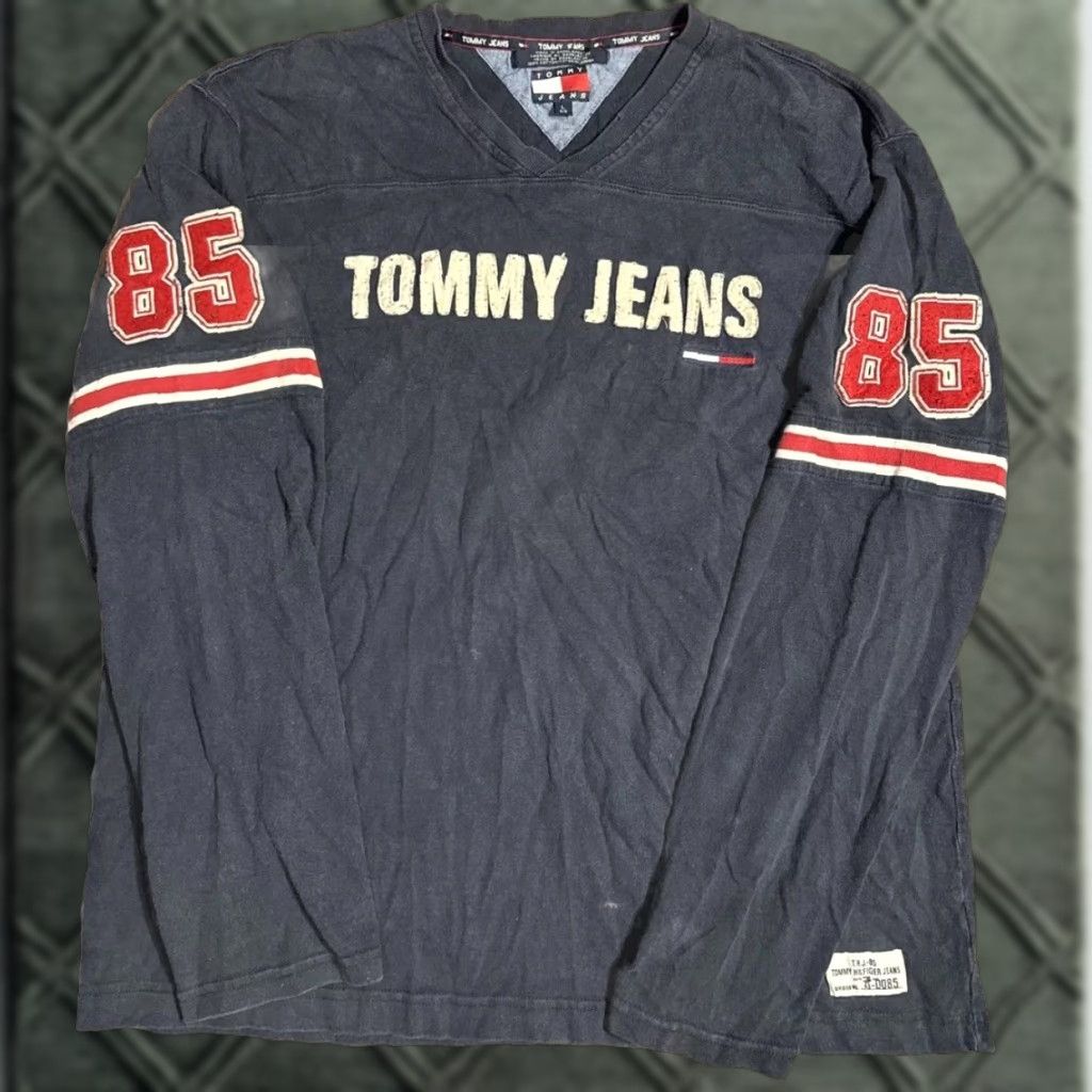 Tommy Hilfiger VINTAGE Tommy Hilfiger T-Shirt Long Sleeve V-Neck Navy Blue Large Men Mens Size US L / EU 52-54 / 3 - 1 Thumbnail
