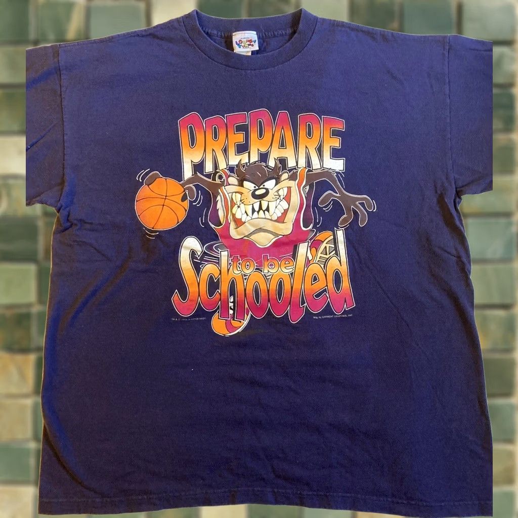Vintage VINTAGE Looney Tunes T Shirt Men’s 2X Blue 96 Taz Basketball “Prepare To Be Schooled” Size US XXL / EU 58 / 5 - 1 Thumbnail