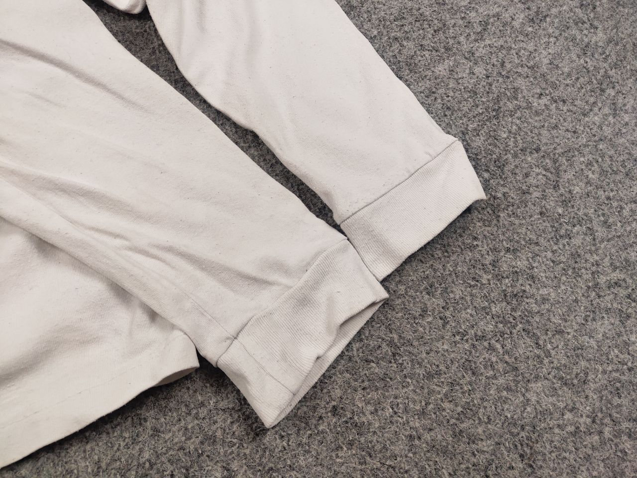 MOUSSY Moussy Bottom's Up Japan Design Light White Logo Long Sleeve Size US M / EU 48-50 / 2 - 13 Thumbnail