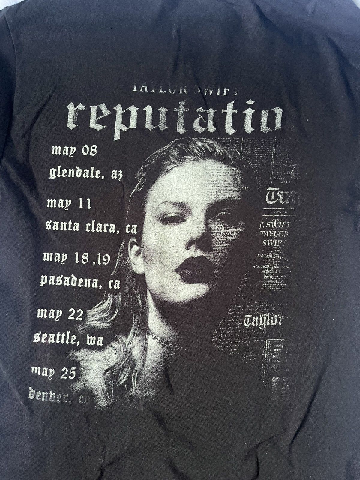 Vintage Taylor Swift Reputation tour shirt Size US S / EU 44-46 / 1 - 2 Thumbnail