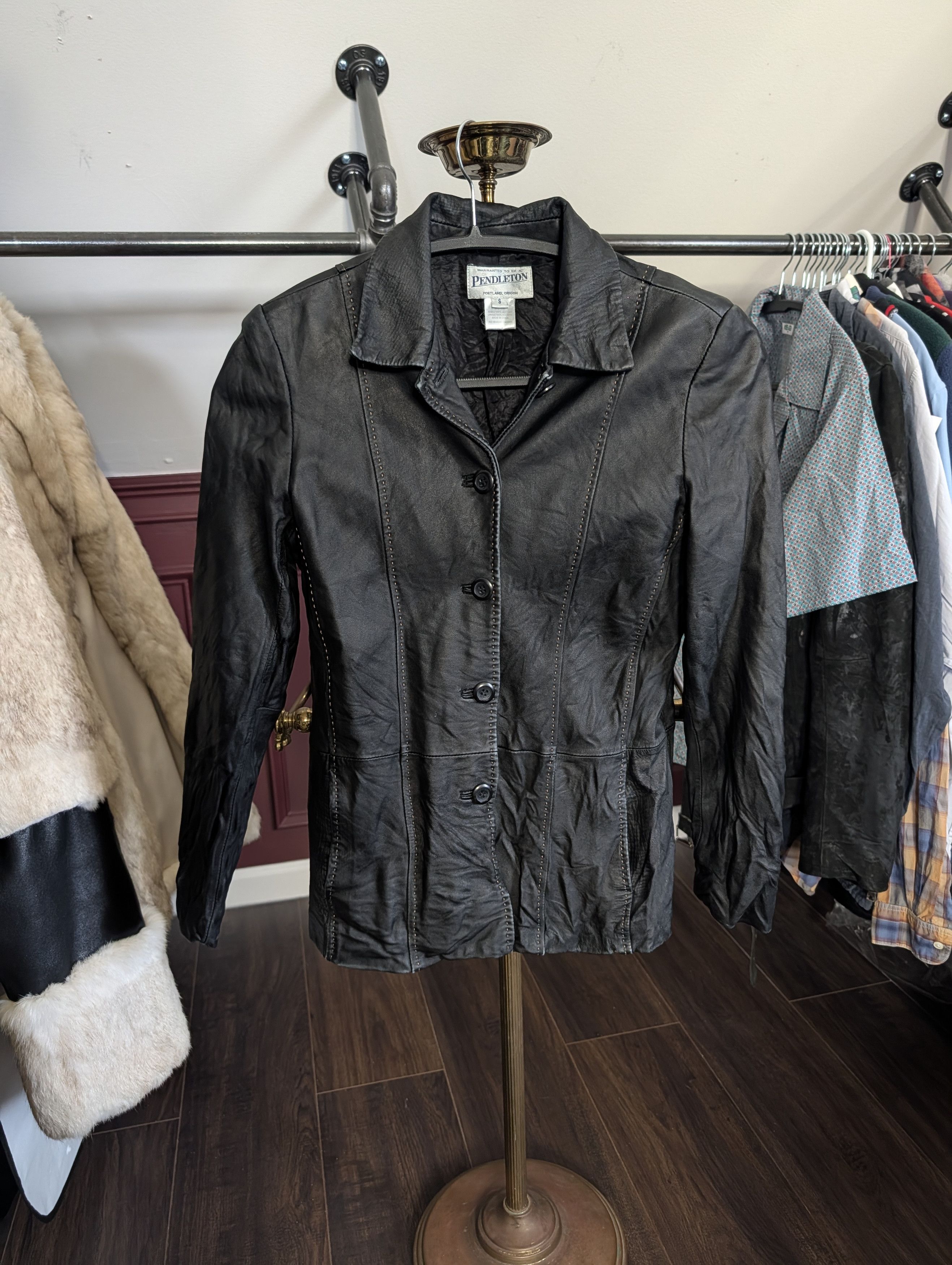 Pendleton Black real leather hand stitched VTG biker jacket S Size S / US 4 / IT 40 - 1 Thumbnail
