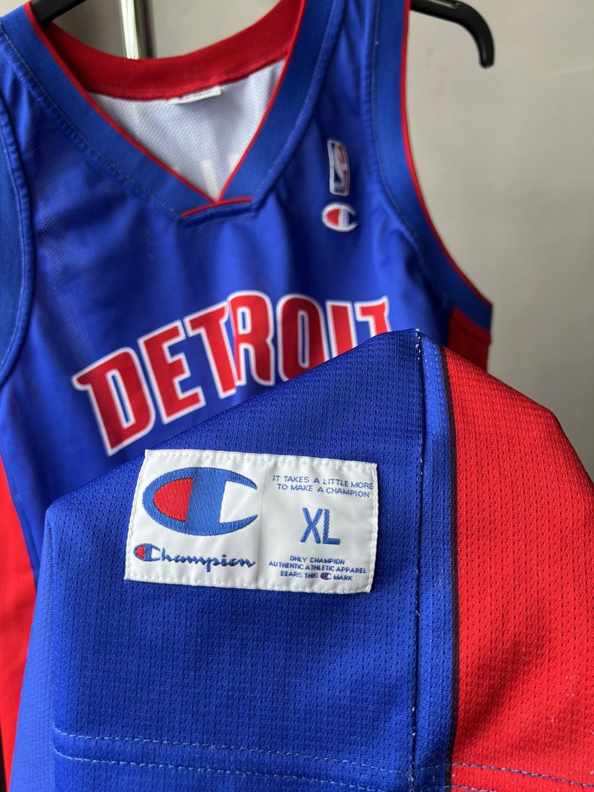 NBA 90’s Detroit Pistons #3 Wallace NBA Basketball jersey Size US XL / EU 56 / 4 - 7 Thumbnail