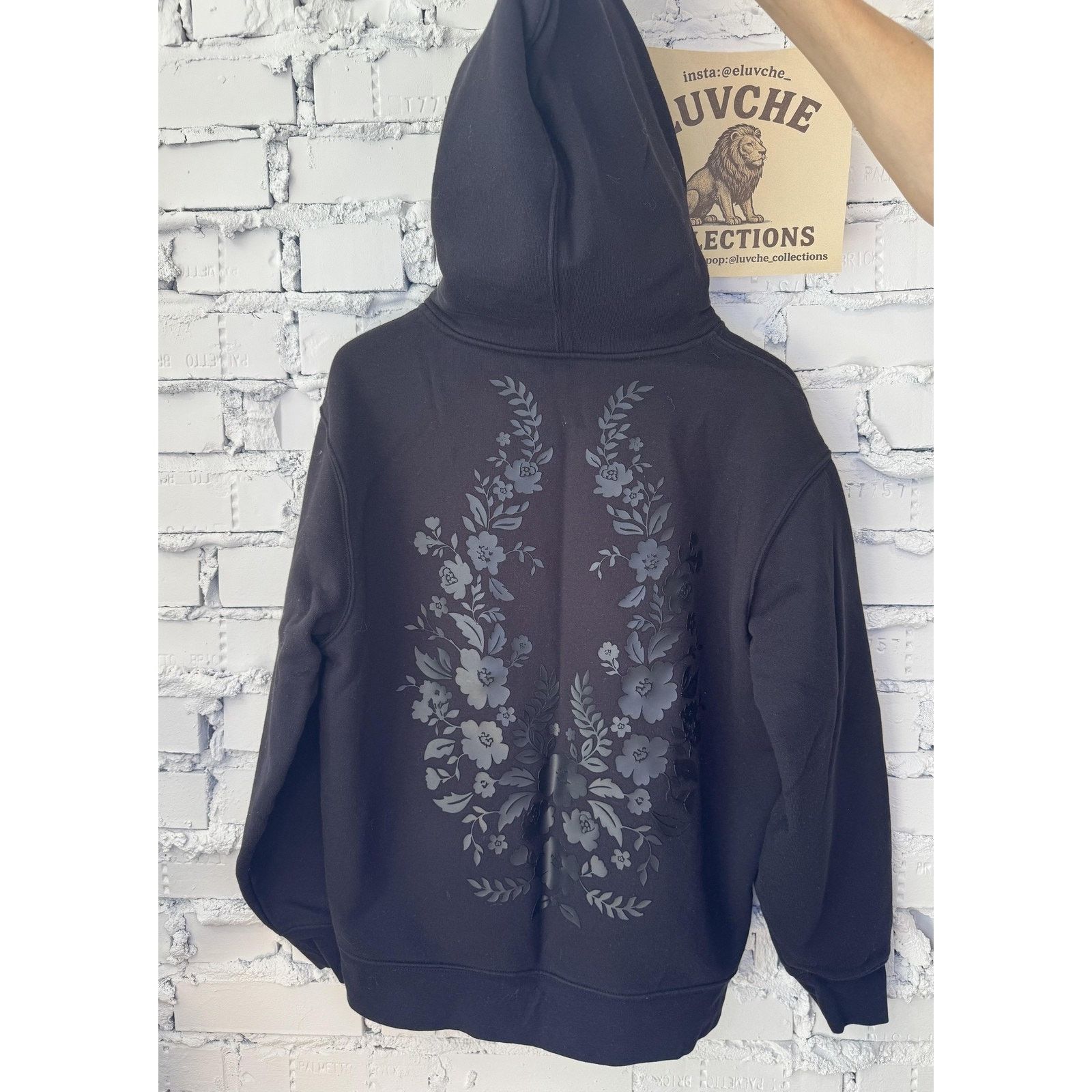 Athleta Athleta Womens S Floral Embossed Hoodie Size S / US 4 / IT 40 - 2 Thumbnail