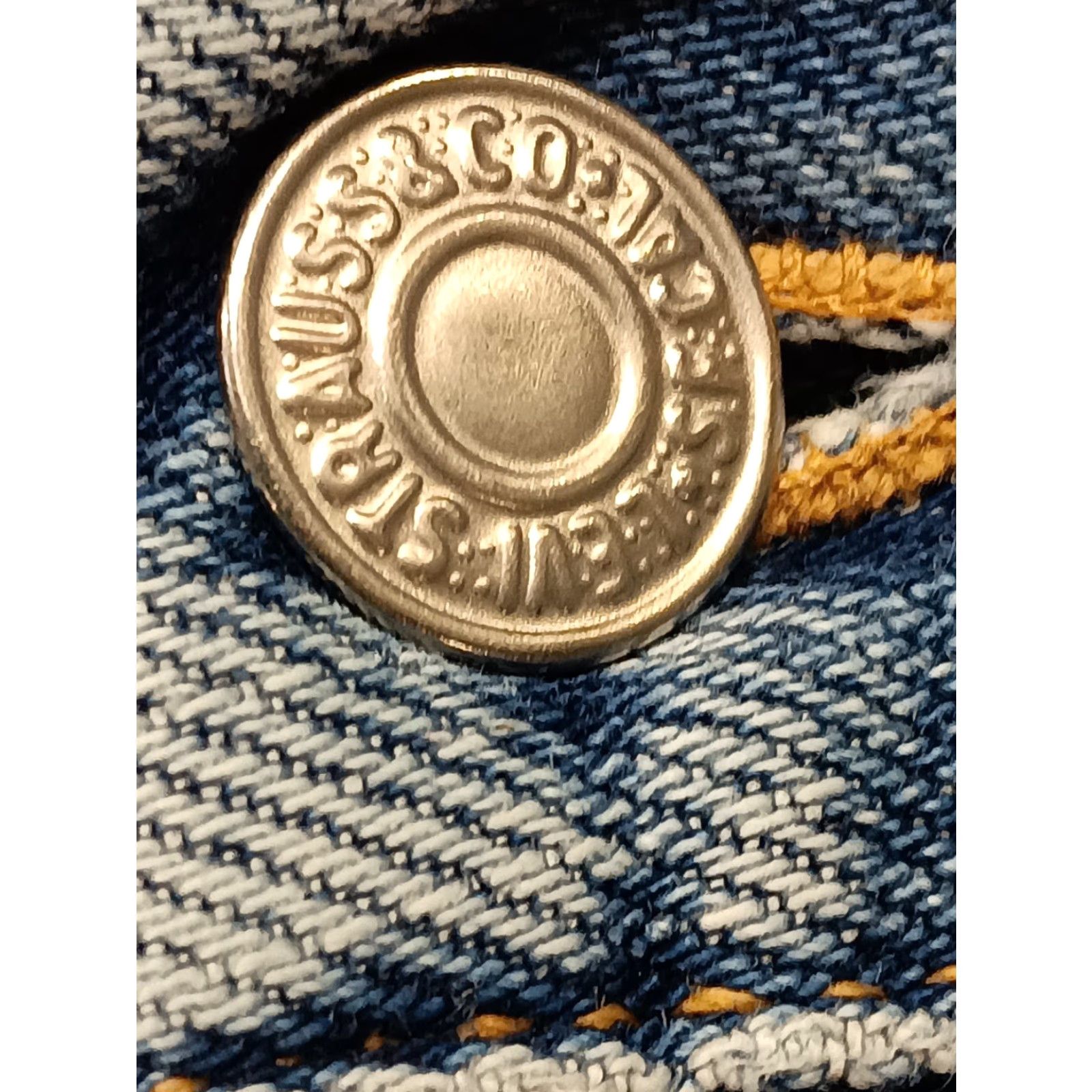Levi's VINTAGE Levi's 560 Jeans 36X32 Blue Denim Relaxed Tapered Men's 5-Pocket USA Mens 90s American Distressed Size US 36 / EU 52 - 3 Thumbnail
