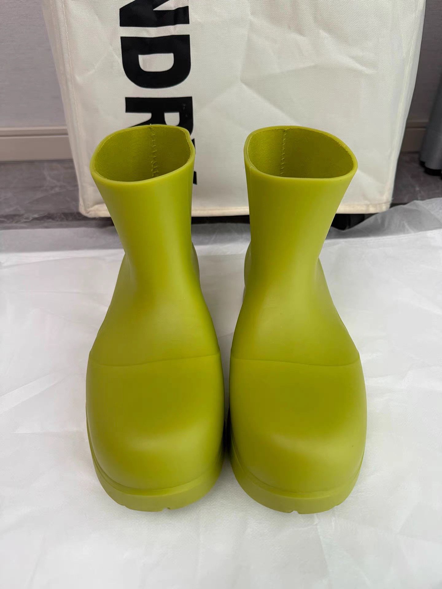 Bottega Veneta Bottega Veneta Puddle Rain Boots K6 Size US 7 / EU 40 - 2 Thumbnail