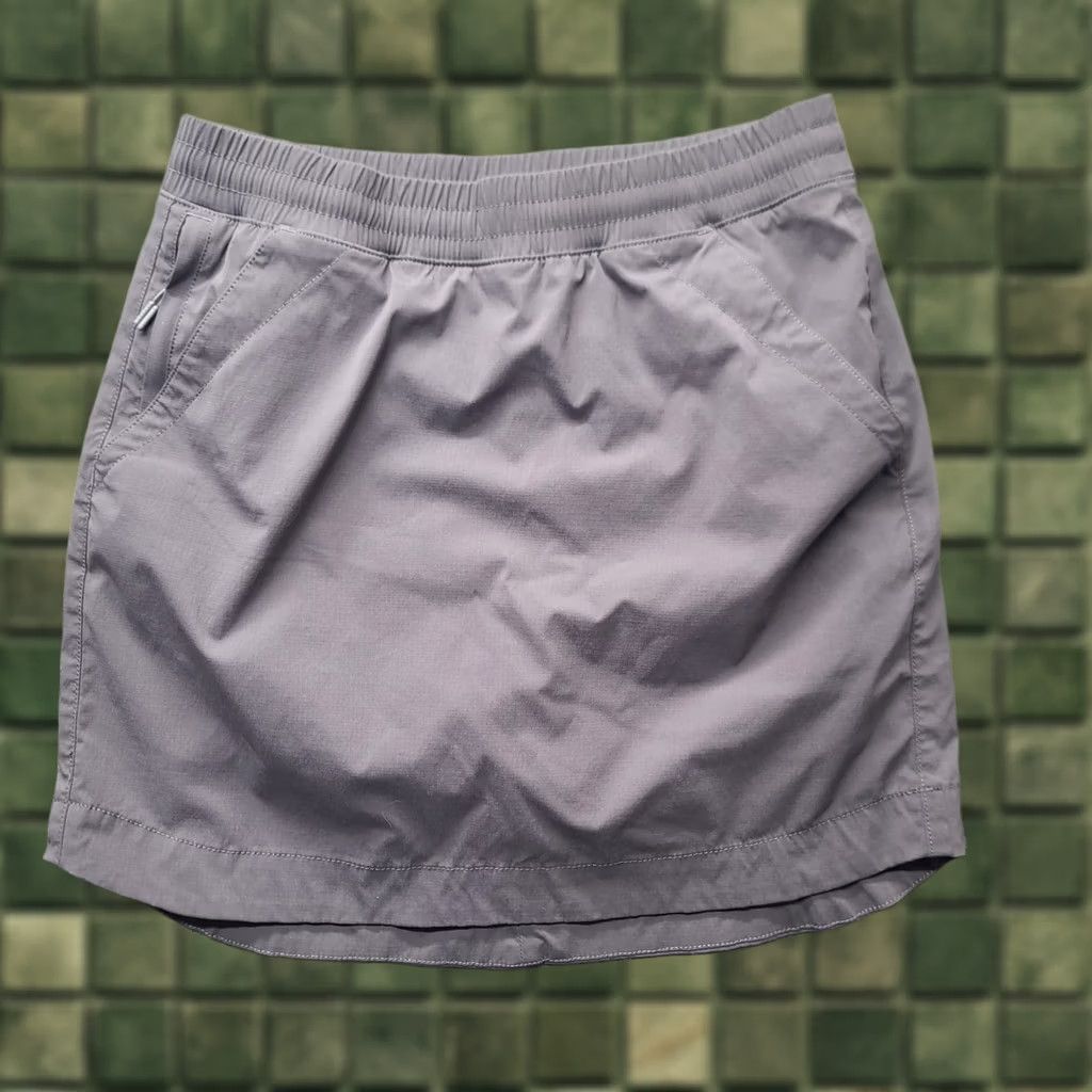 Vintage Alaskan Hardgear Skort Womens 8 Regular Fit Mid Rise Lined Hiking Activewear Gray Nylon Spandex Pocket Size ONE SIZE - 1 Thumbnail