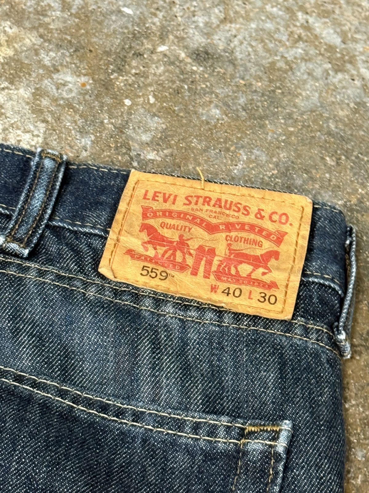 Levi's Levi's 559 Raw Denim Jeans 40 x 30 Red Tab Pocket Baggy Size US 40 / EU 56 - 4 Thumbnail