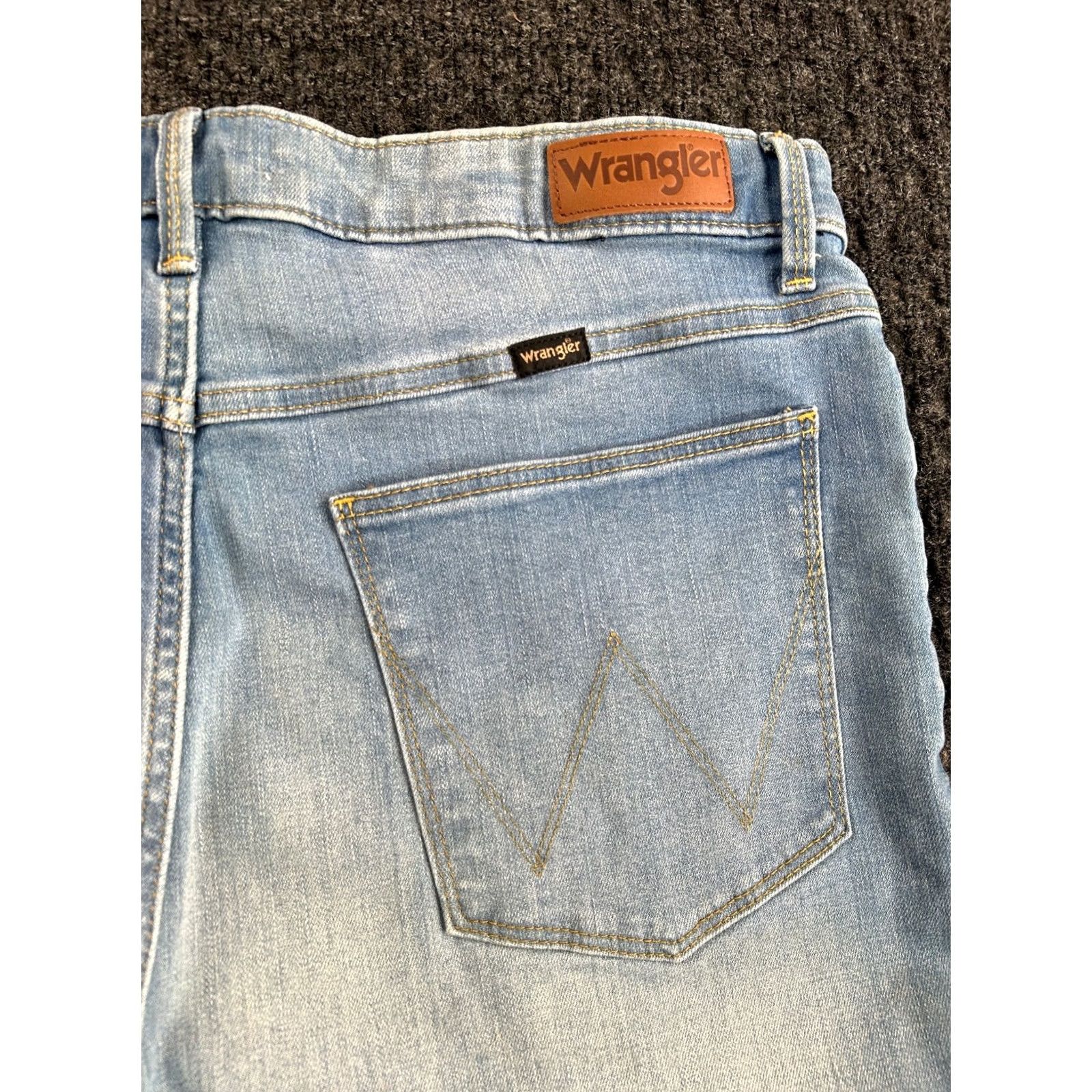 Wrangler Wrangler Ultra High Rise Skinny Jeans Womens Size 18 Light Blue NEW Size 40" / US 18 - 4 Thumbnail