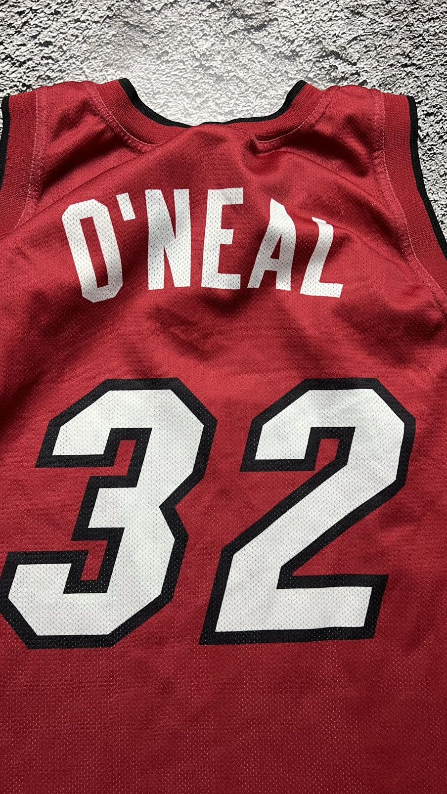 Champion Miami Heat NBA Shaquille O’neal champion jersey Size US XL / EU 56 / 4 - 8 Thumbnail