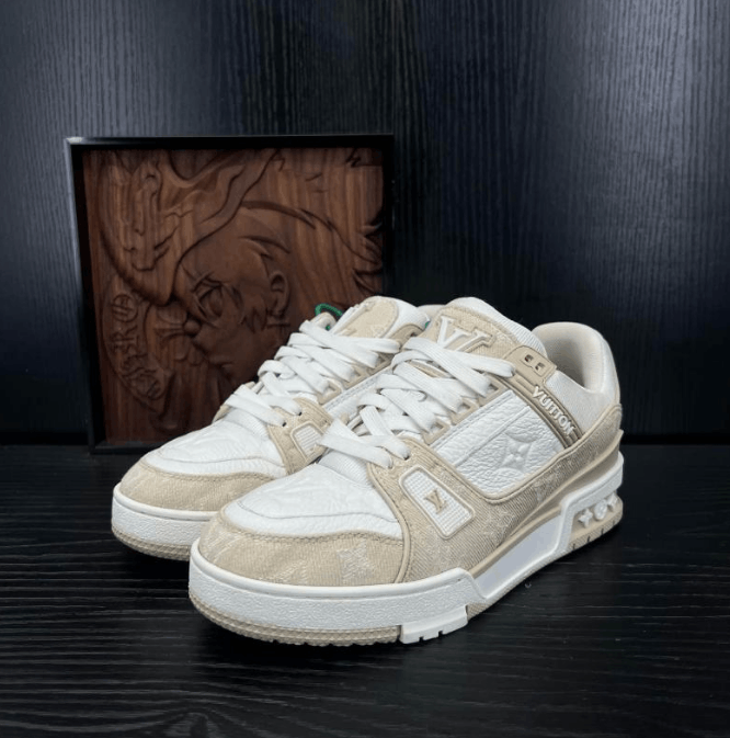 Louis Vuitton Louis Vuitton Low-Top Sneakers Size US 6 / IT 36 - 1 Thumbnail