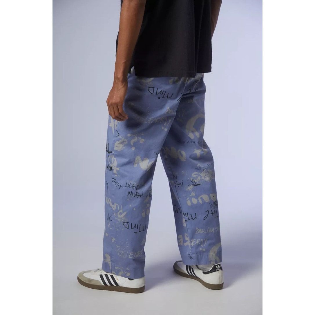 Urban Outfitters Urban Outfitters Men's Graffiti Print Chino Pants Size Small Size US 29 - 3 Thumbnail