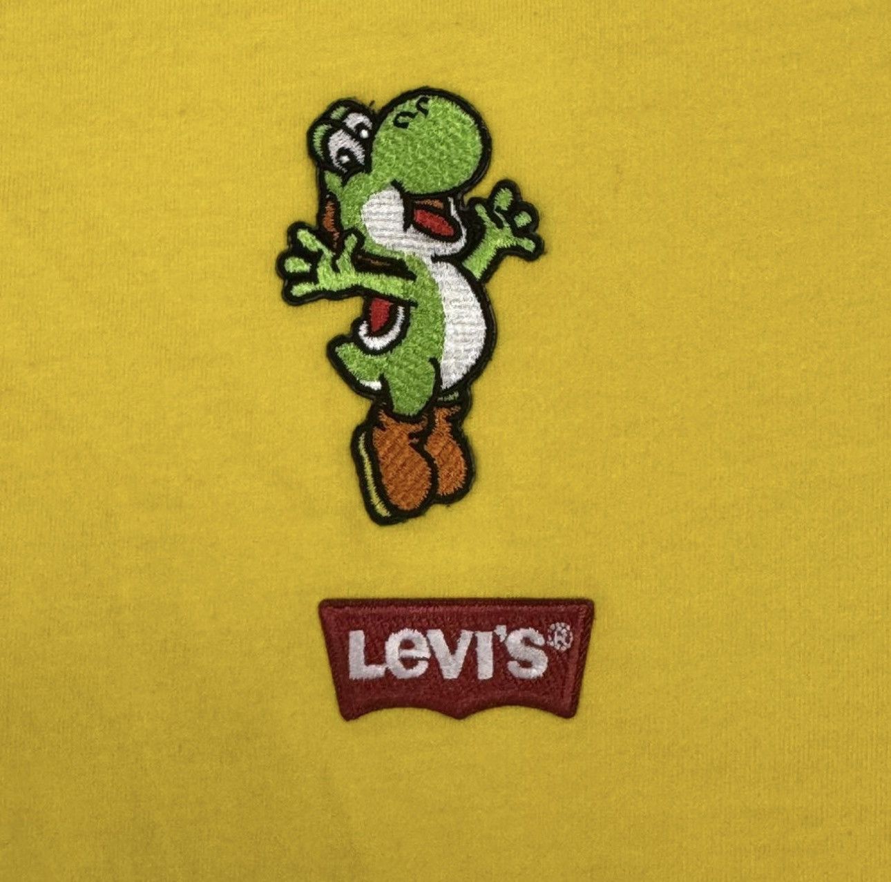 Levi's Vintage Clothing Levi's x Super Mario Yoshi Embroidered Collab Tee — Size M Size US M / EU 48-50 / 2 - 1 Thumbnail
