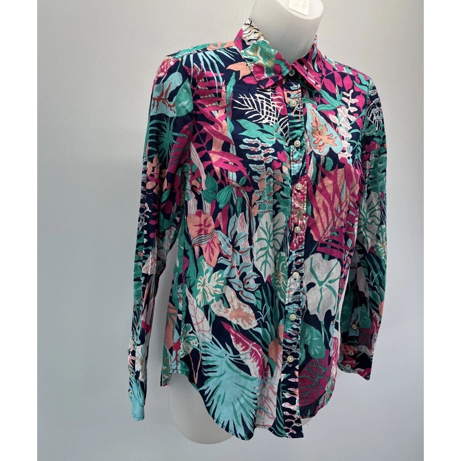 Other Talbots Women's Size XS Floral Leaf Button Down Shirt Size M / US 6-8 / IT 42-44 - 2 Thumbnail