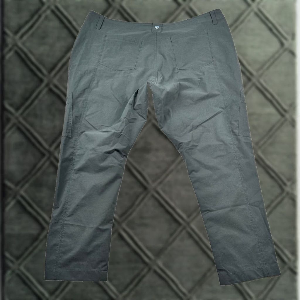 Vintage Kuhl Pants Womens 22w Skinny Cargo Hiking Outdoor Performance Gray Ripstop Flat Front Microfiber Pockets Quick Dry Nature Snap Zip Mens Size 40" / US 18 - 1 Thumbnail
