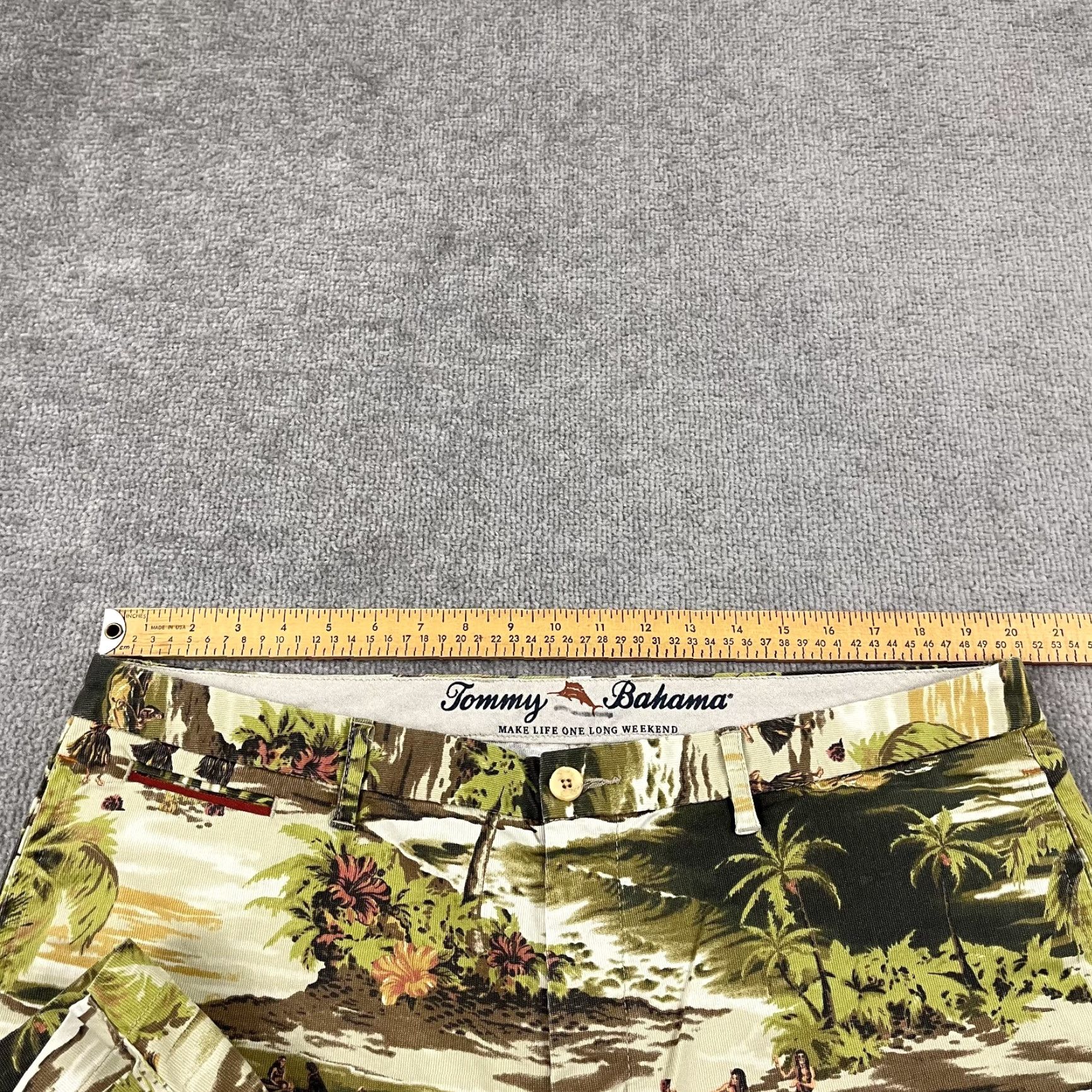 Tommy Bahama Tommy Bahama Shorts Mens 38 / 10" Aloha Hula Girls Hawaiian Bedford Bay Chino Size US 38 / EU 54 - 6 Thumbnail
