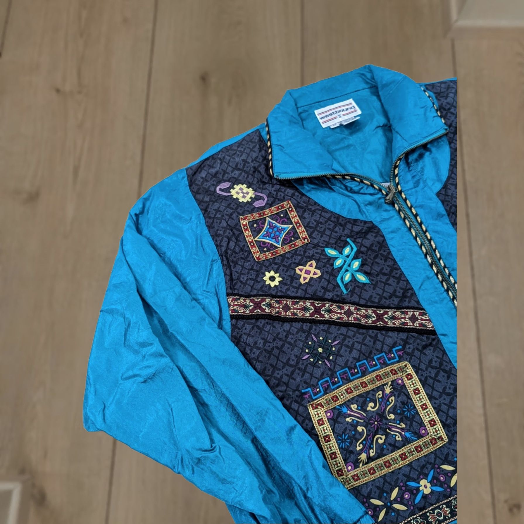 Vintage VINTAGE Westbound Sport Geometric Abstract Full Zip Bomber Jacket Shirt Women 1X Green 80s 90s Casual Mens Womens Size XL / US 12-14 / IT 48-50 - 1 Thumbnail