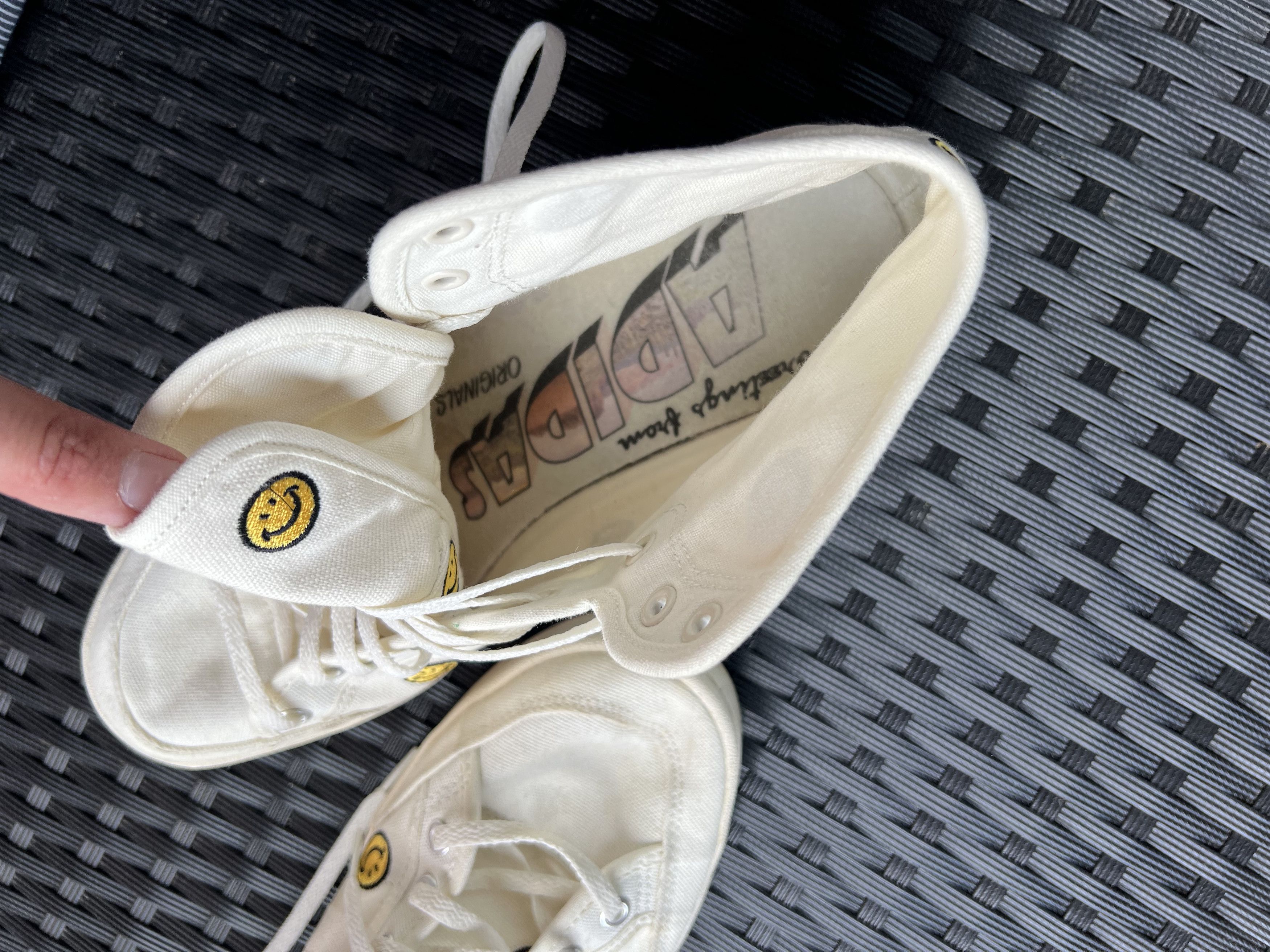 Adidas Adidas americana decon smiley faces shoes Size US 12 / EU 45 - 5 Thumbnail