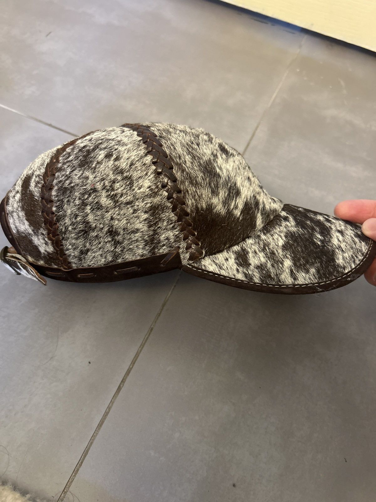 Vintage Vintage Native American cow hide hat Size ONE SIZE - 4 Thumbnail