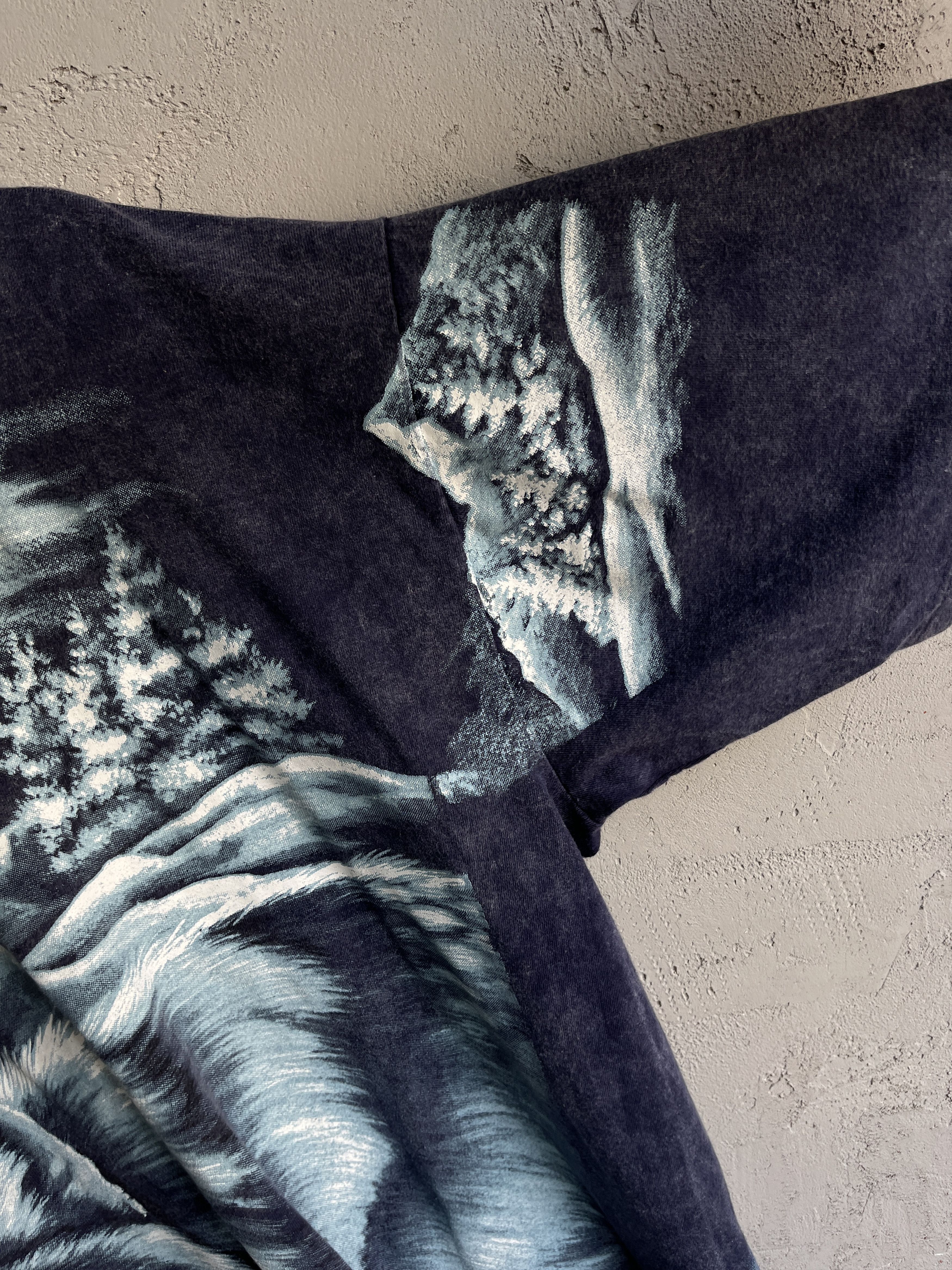 Vintage Vintage 1994 Wolf Harlequin Liquid All Over Print T-shirt Size US XXL / EU 58 / 5 - 5 Thumbnail