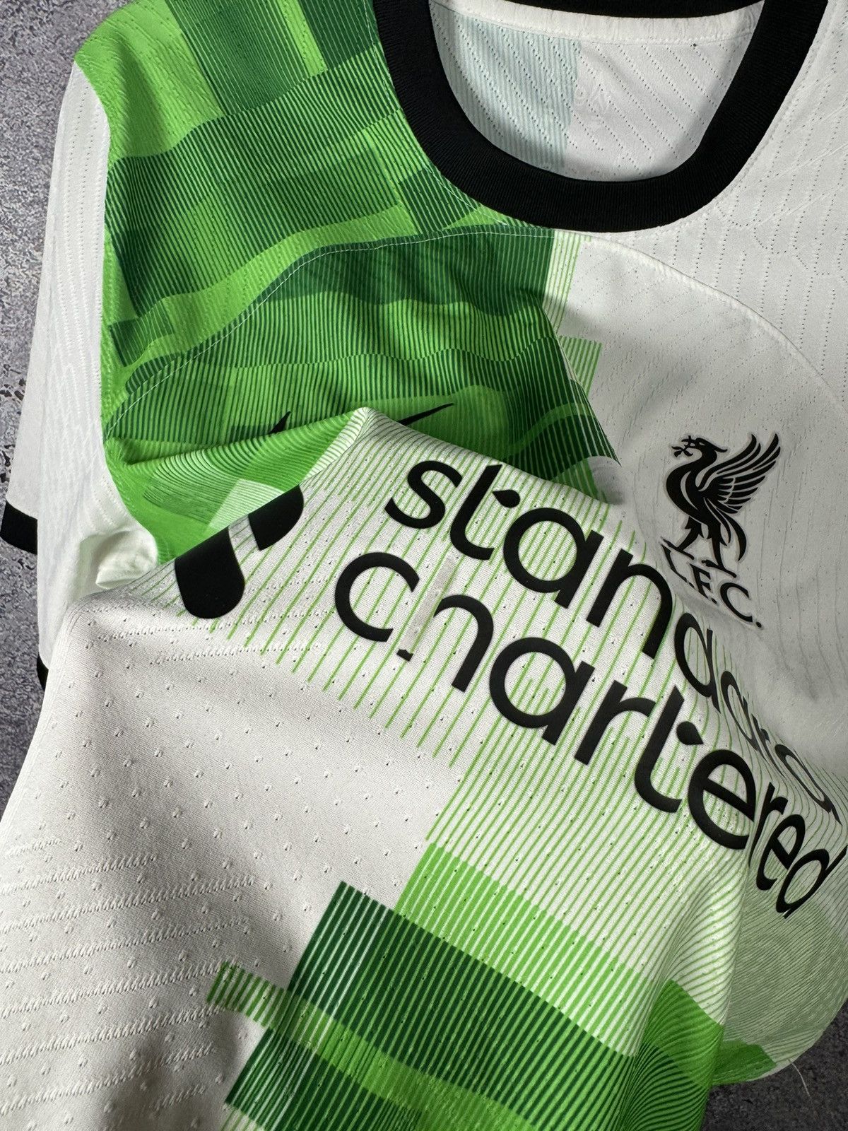 Nike M.SALAH Liverpool 2023/24 Away Nike DrifitADV Soccer Jersey Size US S / EU 44-46 / 1 - 10 Thumbnail