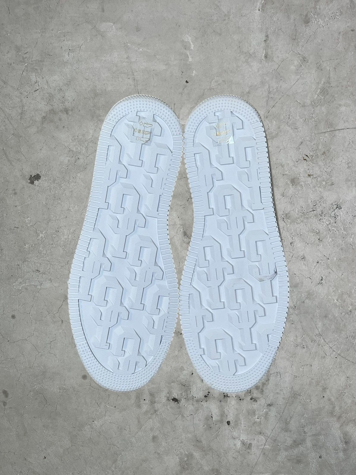 John Geiger John Geiger Forces Size US 12 / EU 45 - 7 Thumbnail