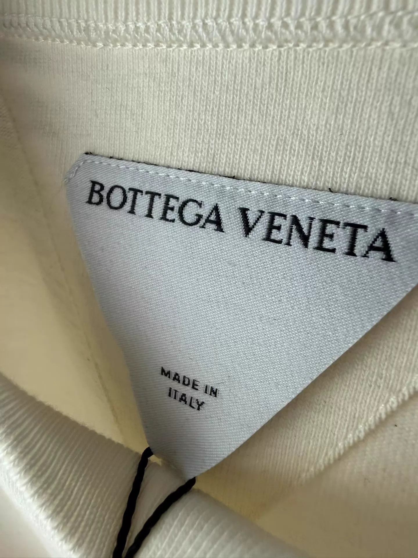 Bottega Veneta BV Classic Logo White Tee S New w/ Tags Stiff Thick Sale Size S / US 4 / IT 40 - 3 Thumbnail