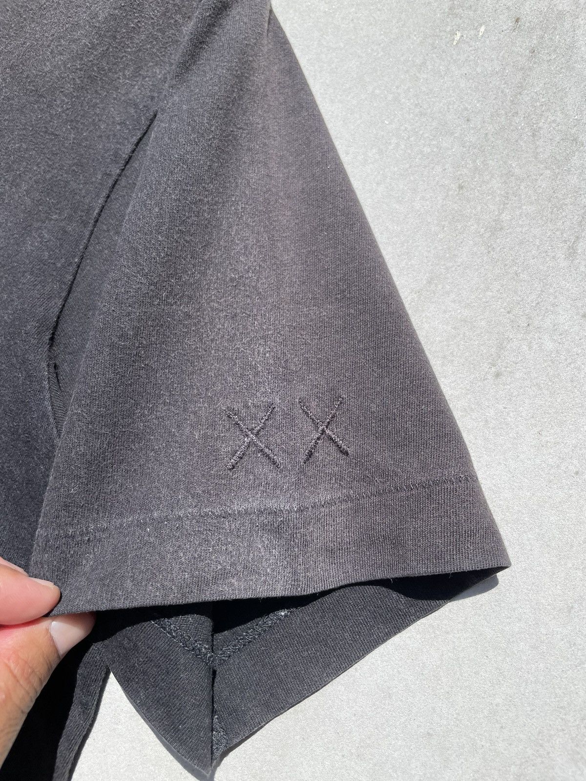 Kaws RARE🔥 Kaws Peanuts Size US M / EU 48-50 / 2 - 5 Thumbnail