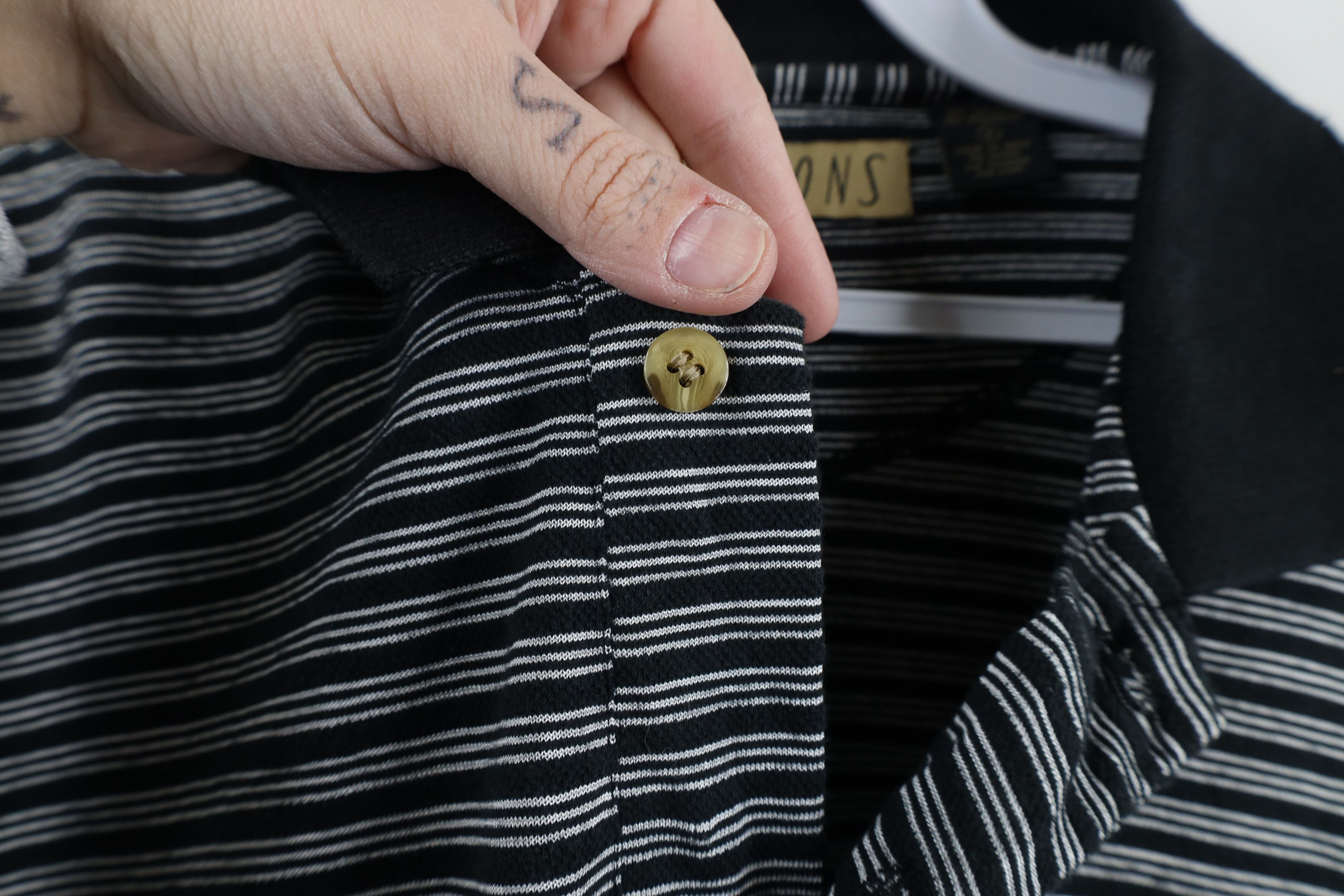 Vintage Vintage 90s Streetwear Striped Baggy Fit Polo Shirt Black Size US S / EU 44-46 / 1 - 4 Thumbnail