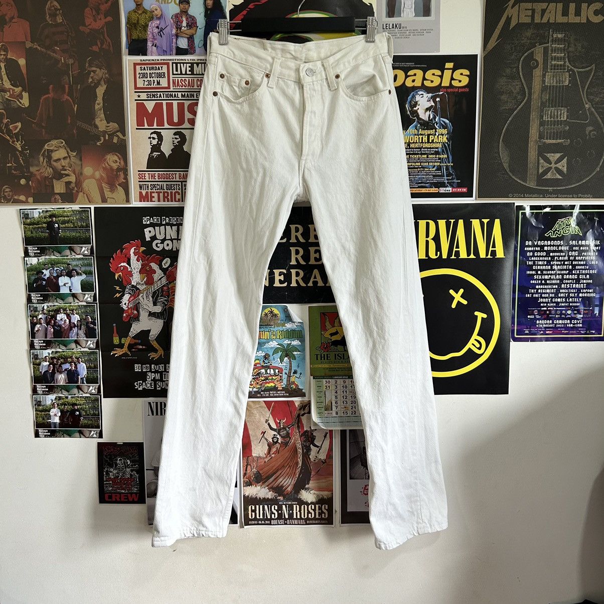 Levi's Vintage Levi’s 501 Made in UK White Denim Size US 30 / EU 46 - 1 Thumbnail