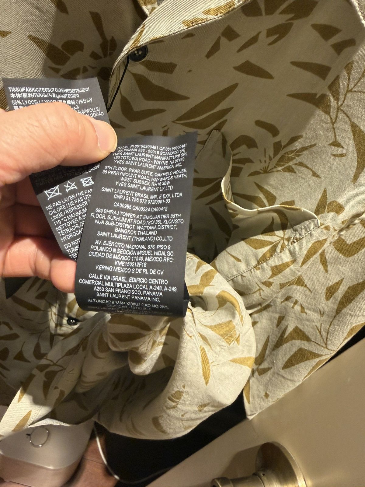 Saint Laurent Paris lyocell and cotton blend leaves print bowling shirt size L Size US L / EU 52-54 / 3 - 12 Thumbnail
