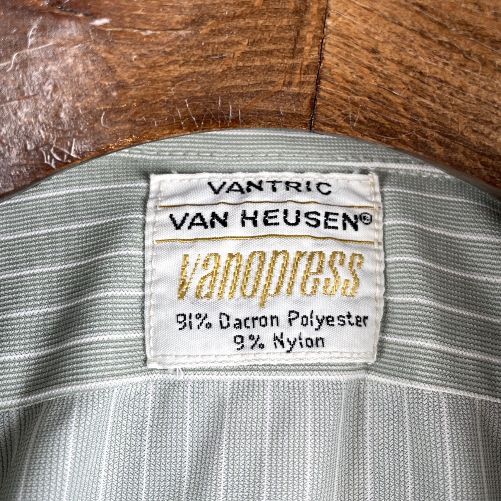 Van Heusen VINTAGE Van Heusen Shirt Mens Large Button-Up Mossy Green Striped 70s Size US L / EU 52-54 / 3 - 3 Thumbnail