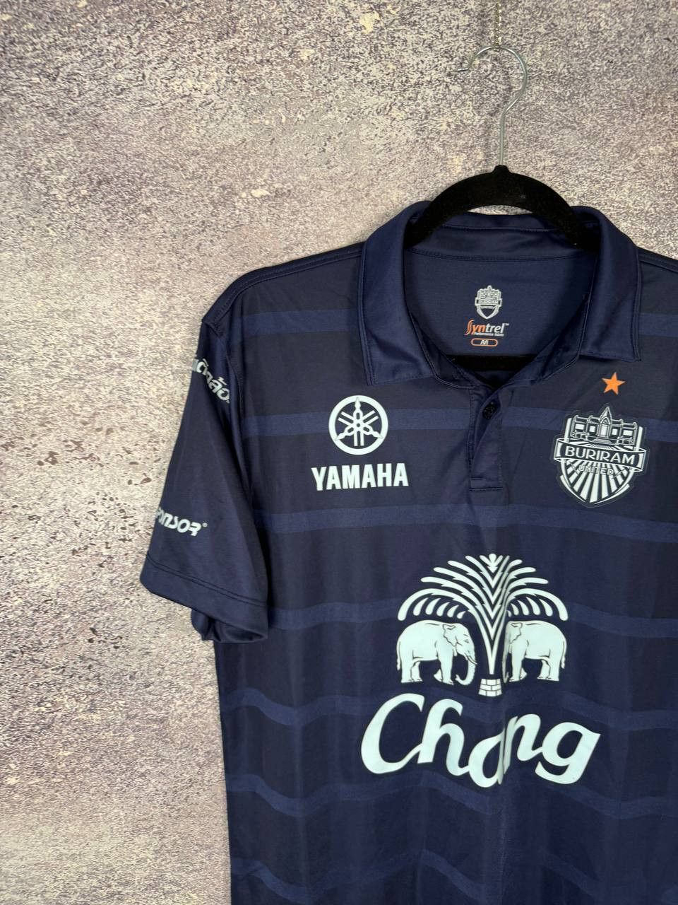 Vintage Buriram United 2017/18 Home Soccer Jersey Medium Size US M / EU 48-50 / 2 - 3 Thumbnail