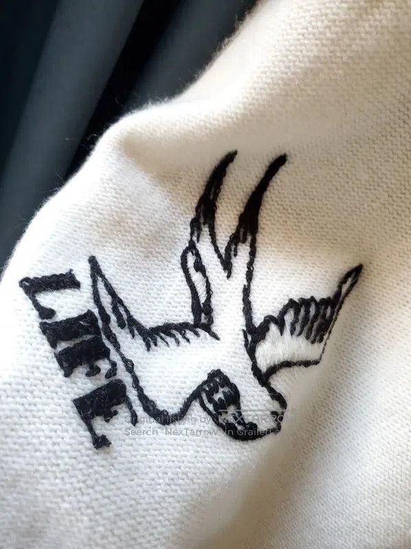 Valentino Valentino Embroidered Cream Cashmere Sweater . Size L / US 10 / IT 46 - 3 Thumbnail