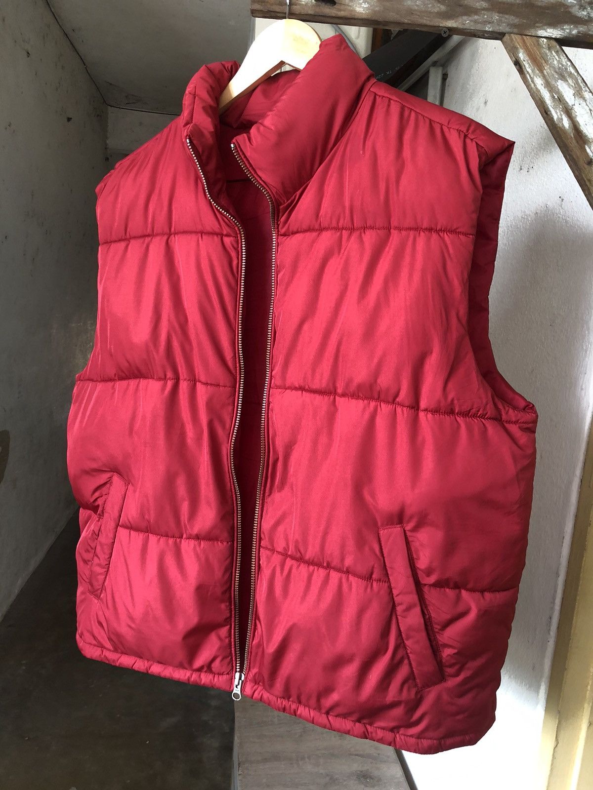 Gap Gap Minimalist Red Puffer Vest Jacket For Winter Size US XL / EU 56 / 4 - 15 Thumbnail