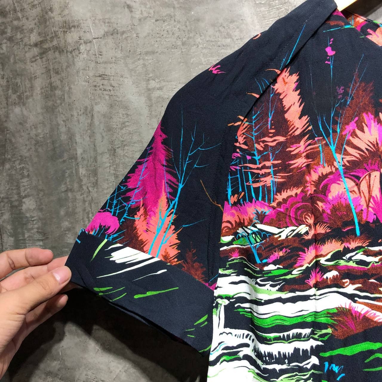 Balenciaga Balenciaga Neon Woodland Blouse Size XS / US 0-2 / IT 36-38 - 3 Thumbnail