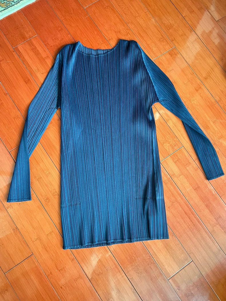 Issey Miyake Issey Miyake size:3 Navy blue pleated long sleeves Size XS / US 0-2 / IT 36-38 - 2 Thumbnail